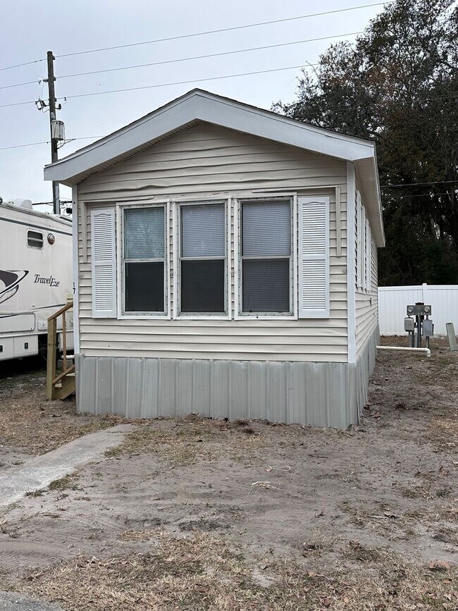 Building Photo - 1Bed/1Bath **RENT TO OWN OPPORTUNITY**