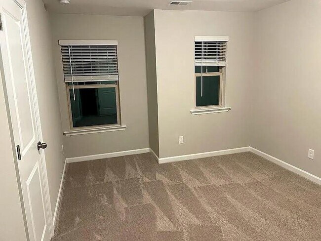 Building Photo - 1366 Elderwood Way