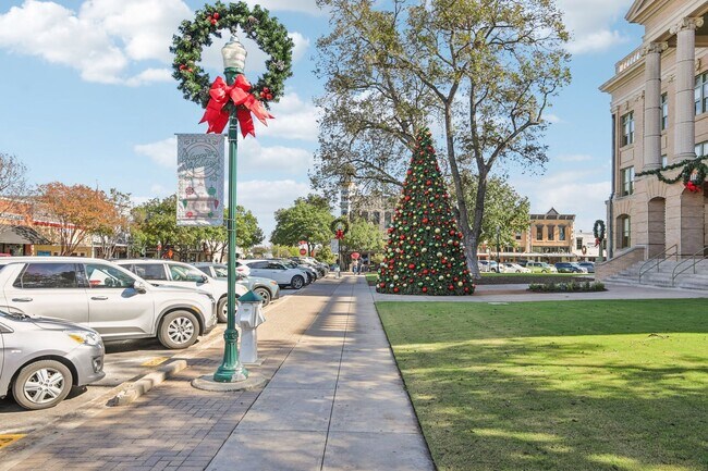Building Photo - 300 San Gabriel Village Blvd