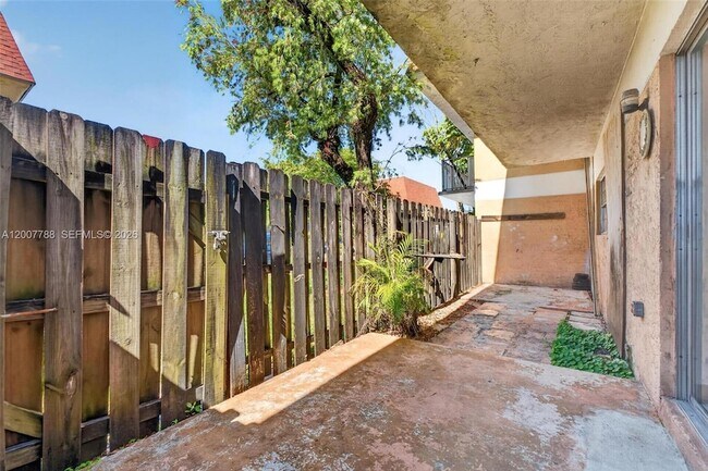 Building Photo - 240 NW 107th Ave