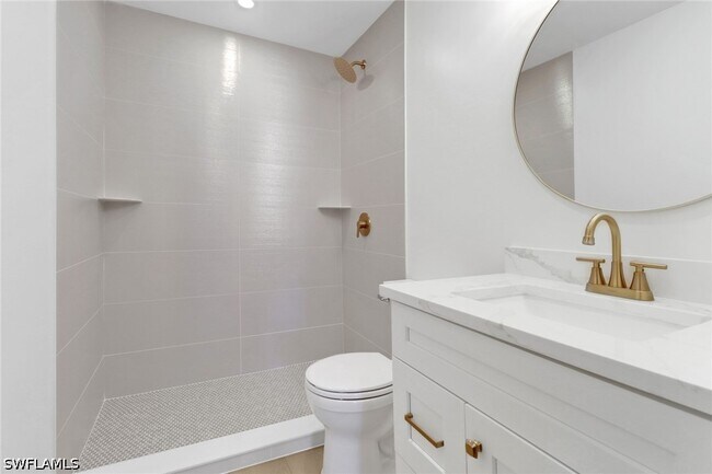 Building Photo - 4525 Fluvia Ave