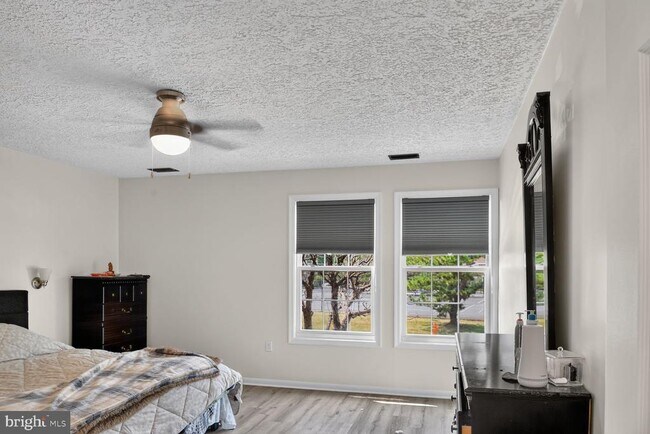 Building Photo - 6929 Clearwind Ct