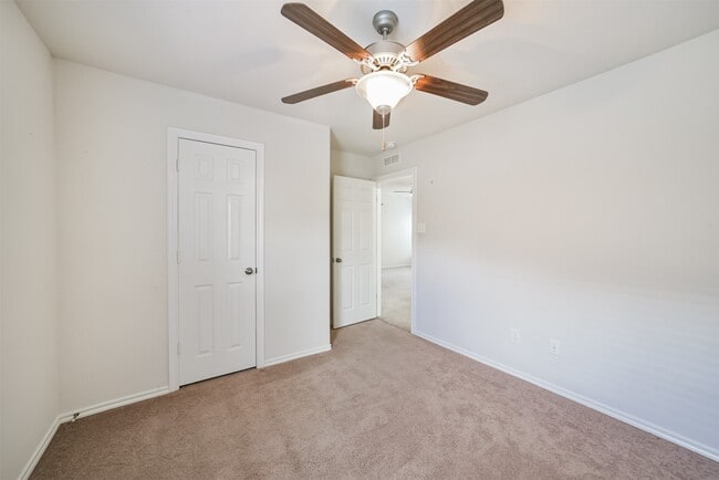 Building Photo - 1609 Peach Dale Ct