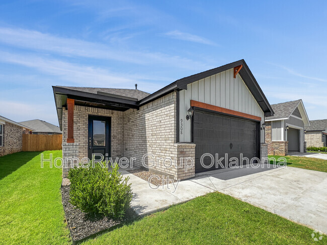 Building Photo - 9308 NW 126th St