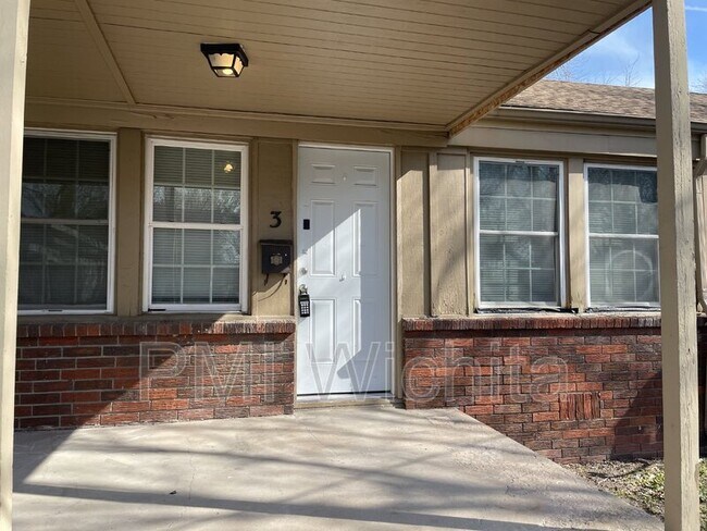 Primary Photo - 1512 S Pattie St