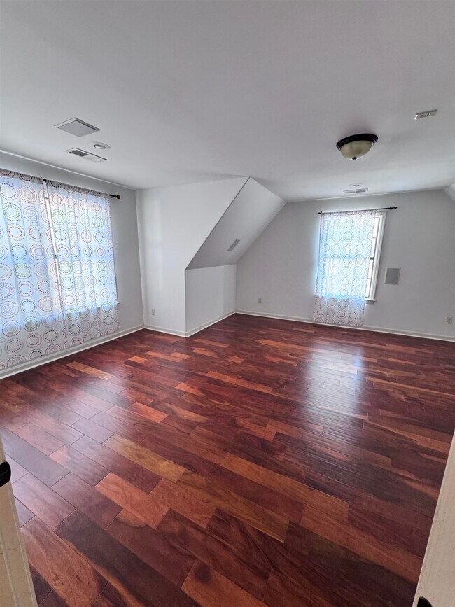 Building Photo - 3237 Brunswick View Cove