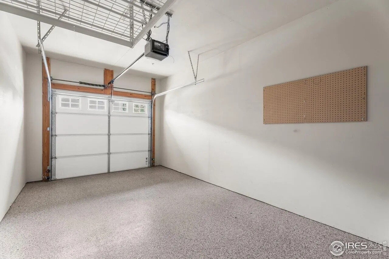 Building Photo - 5020 Cinquefoil Ln