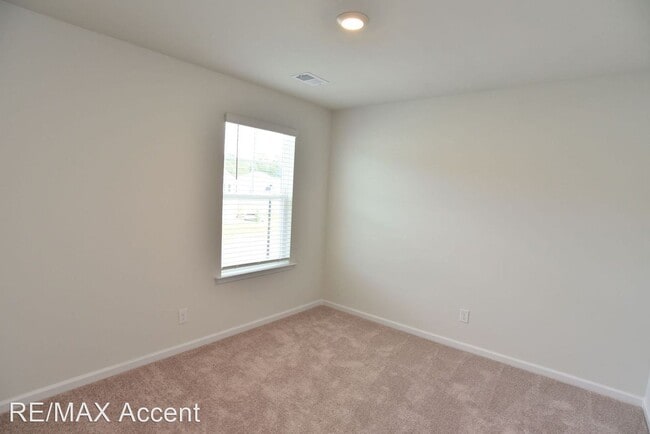 Building Photo - 4 br, 2.5 bath House - 192 Coby Lane