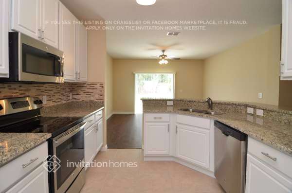 Building Photo - 5194 Deltona Blvd