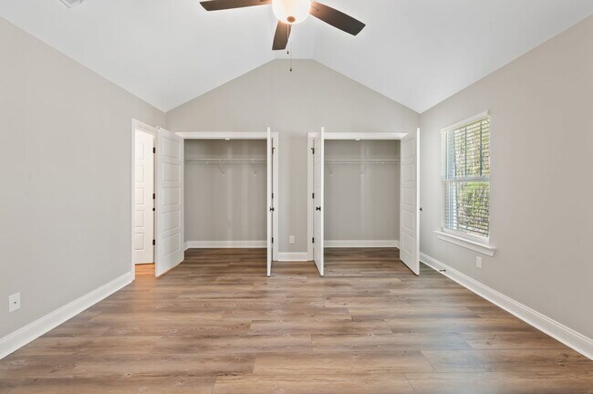 Building Photo - 70 Vining Way