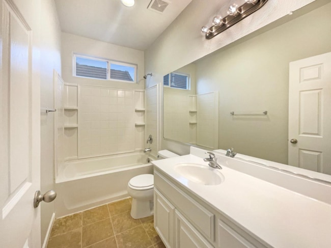 Building Photo - 3039 Torland St