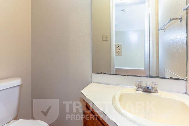 Building Photo - 4506 Lago Cir