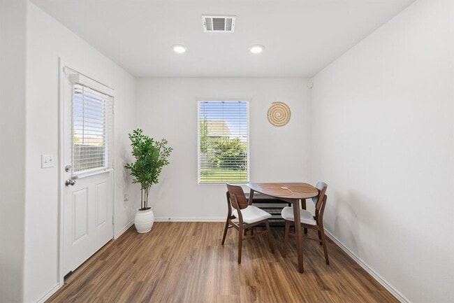 Building Photo - 7449 Sparkling Light Dr