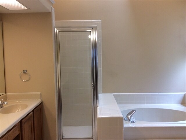 Building Photo - 12716 Forestedge Cir