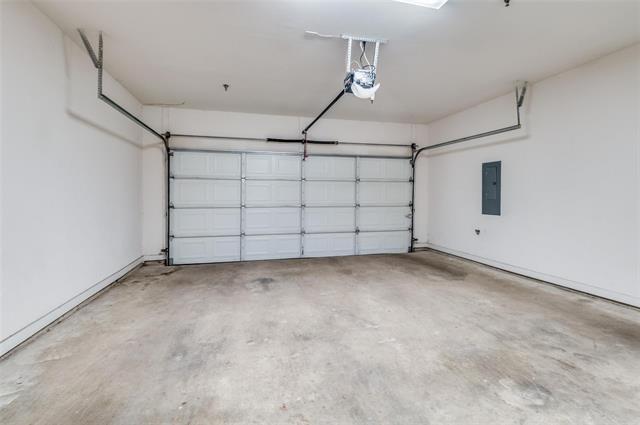 Building Photo - 3200 Ross Ave