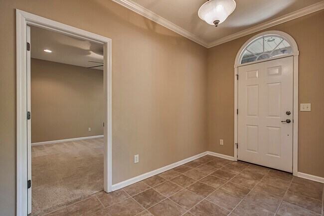 Building Photo - 111 Waynoka Ln