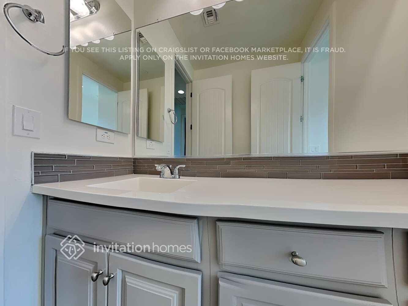 Building Photo - 1949 S Wallrade Ln