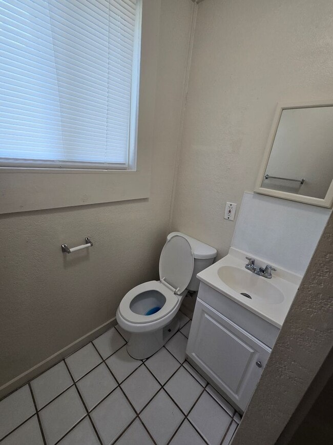 Building Photo - Turlock!