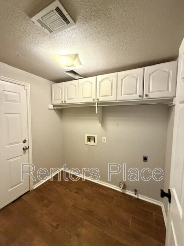 Building Photo - 2012 S Aster Ave