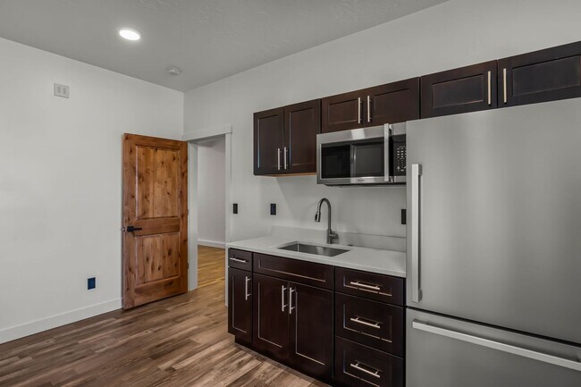 Interior Photo - 336