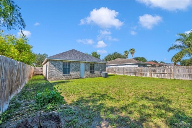 Building Photo - 3808 Toucan Ave