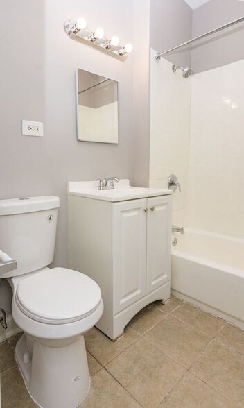 Building Photo - 7446 S Kingston Ave