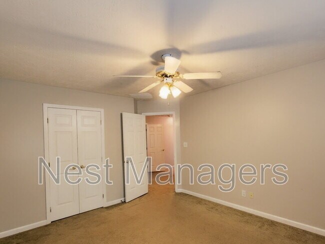 Building Photo - 260 Lick Creek Dr