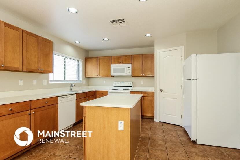 Building Photo - 6321 W Valencia Dr