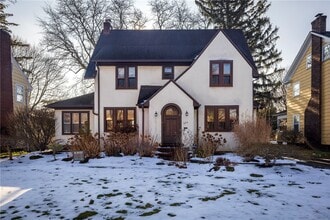 Building Photo - 305 Castlebar Rd