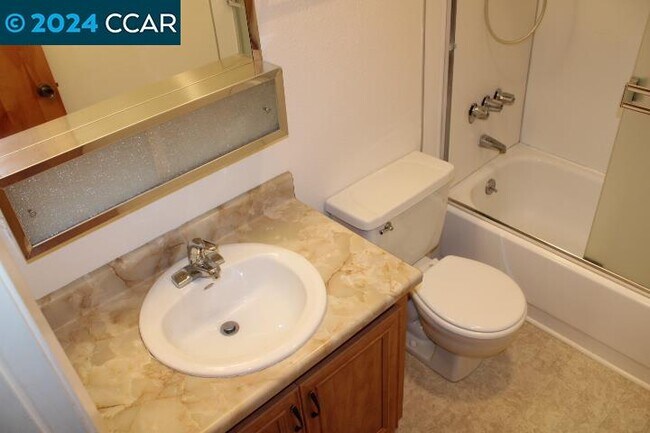 Building Photo - 1531 Liberty St