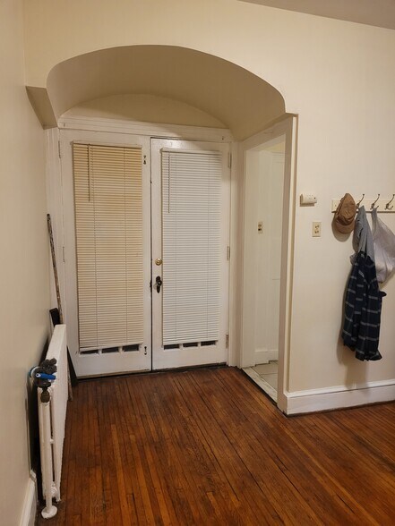 Building Photo - 30 S Prince St