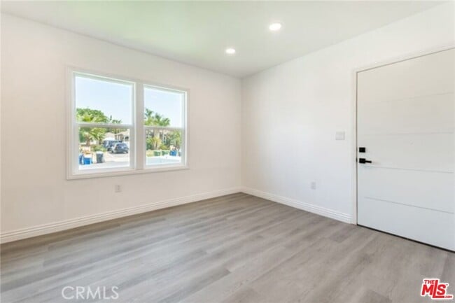 Building Photo - 11912 Elkwood St