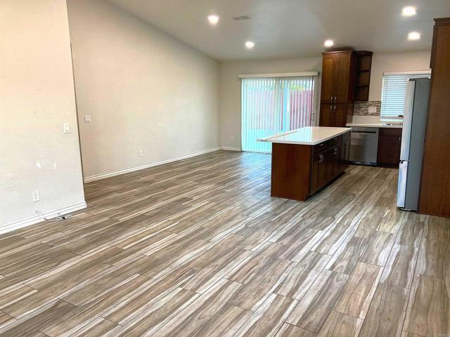 Building Photo - 7561 Skyline Dr