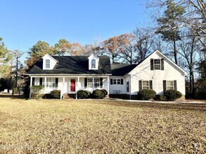 Building Photo - 107 Deberry Ln
