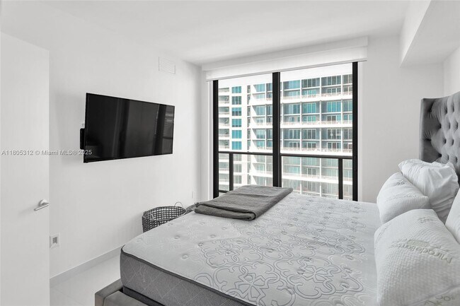 Building Photo - 1300 S Miami Ave
