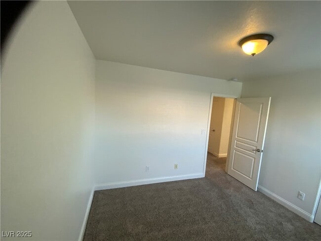Building Photo - 10718 Azure Ocean Ave