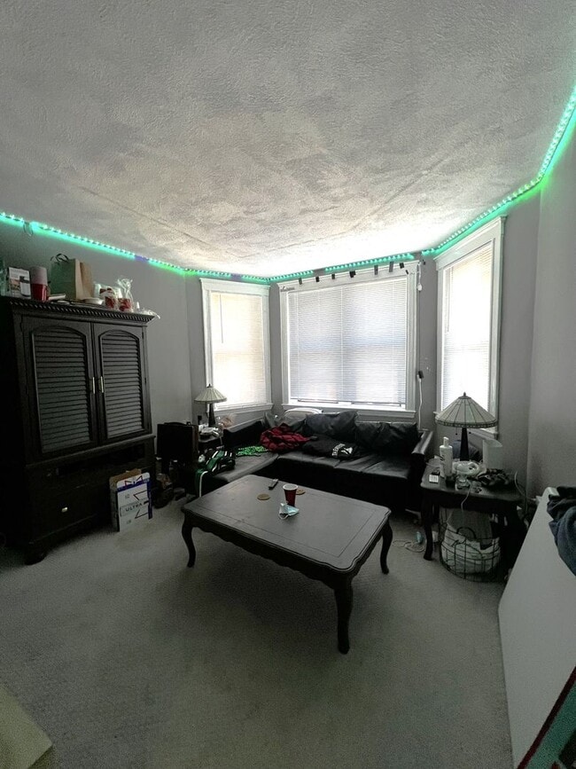 Building Photo - BU South Campus 2 Bed/2 Bath Condo + Office with Parking Included for September 1st!!!