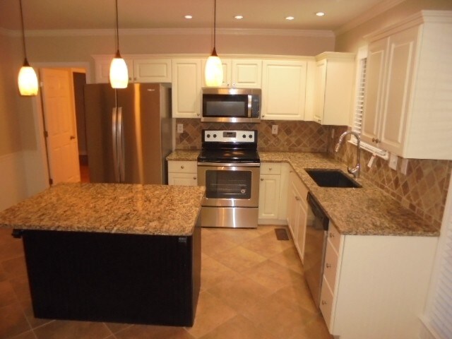 Photo - 2235 Saluda Ln NW