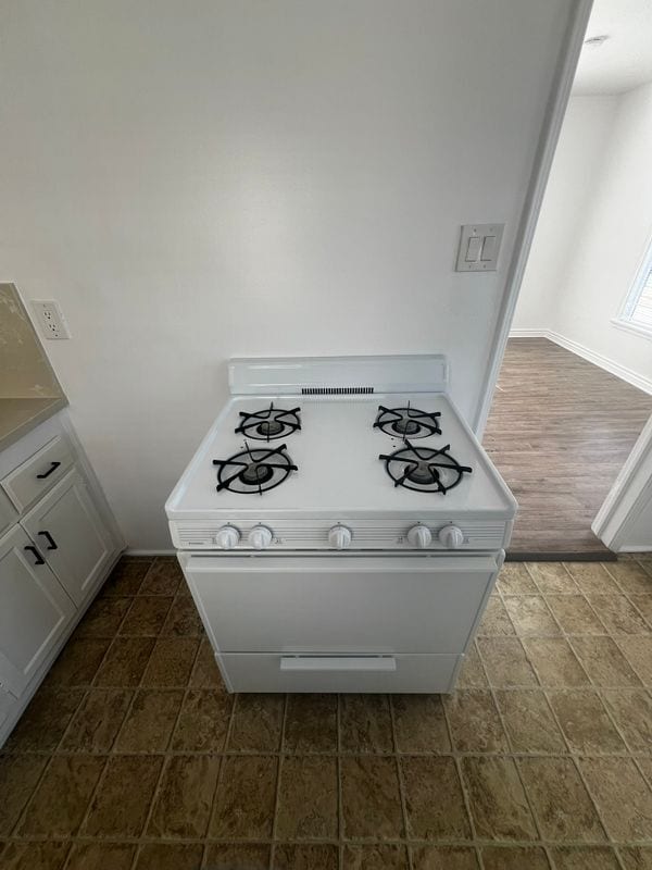 Building Photo - 5279 E The Toledo-Apt 5