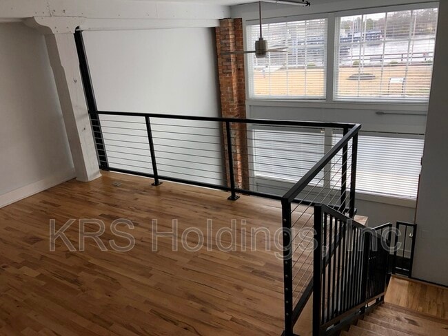 Building Photo - Weatherly Lofts