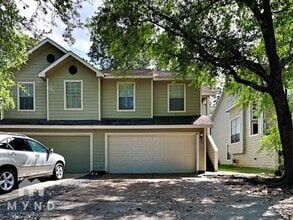 Building Photo - 130 S Walden Elms Cir