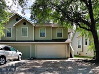 Building Photo - 130 S Walden Elms Cir