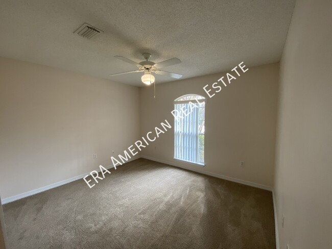 Building Photo - ***MOVE IN SPECIAL- First Full Month Rent ...