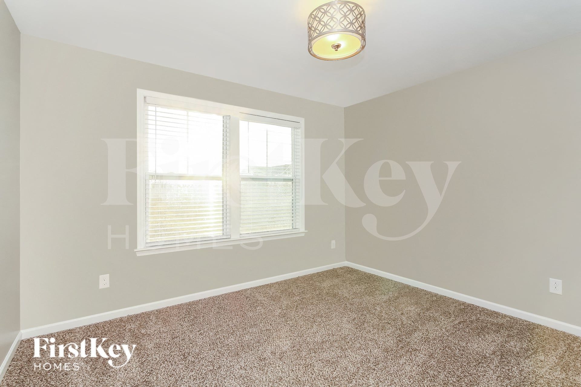 Building Photo - 3845 Streamside Dr