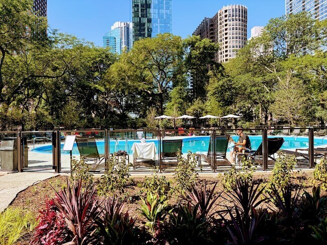 Building Photo - 505 N Lake Shore Dr