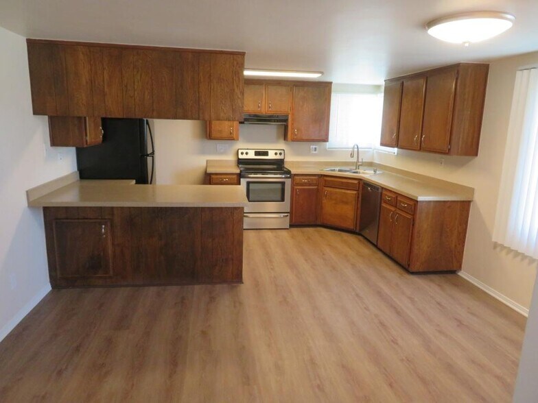 Building Photo - 424 Richfield Ave
