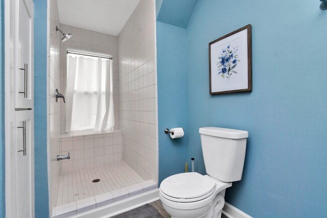 Building Photo - 3315 Rosedale St