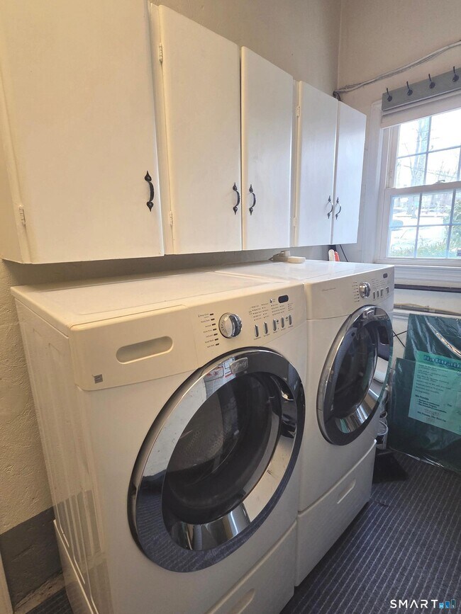 Building Photo - 51 Glendale Rd