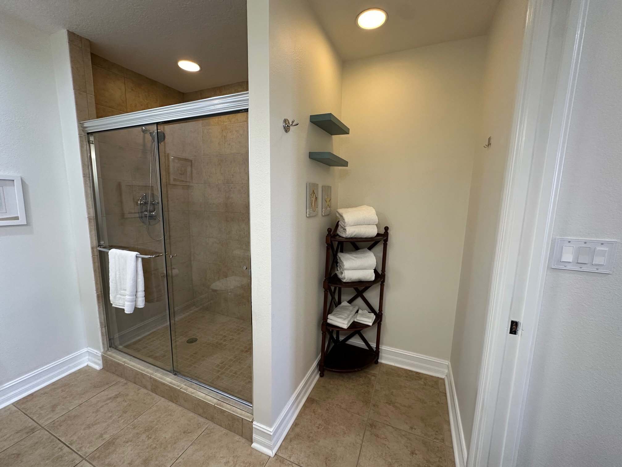 Building Photo - 13941 Clubhouse Dr