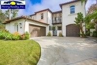 Building Photo - Stunning 4 Bedroom 3.5 Bath Home in the Co...